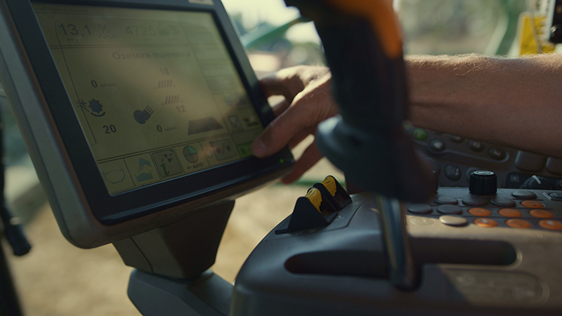 Agriculture-tractor-tablet